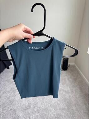 Aritzia TnAction TnaBUTTER™ Muscle Tank (SIZE XXS)